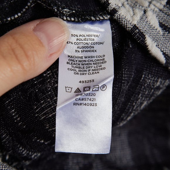 LOFT Floral Black White Blouse X-Small Petite - Picture 5 of 5